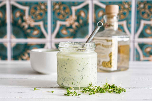 Kresse-Dressing mit Senf und Crème fraîche