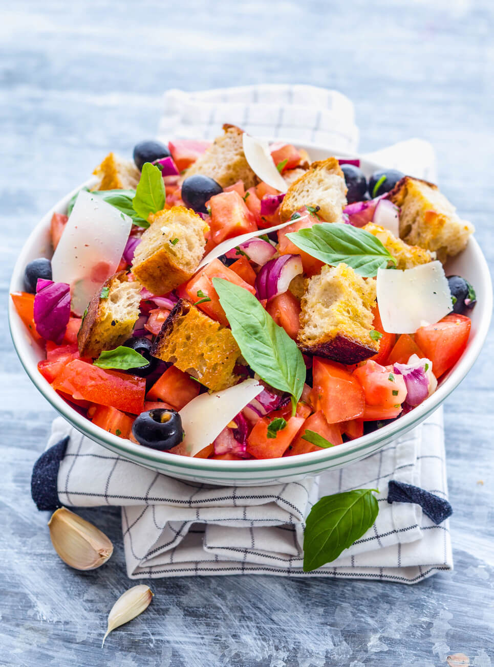 Tomaten-Brot-Salat