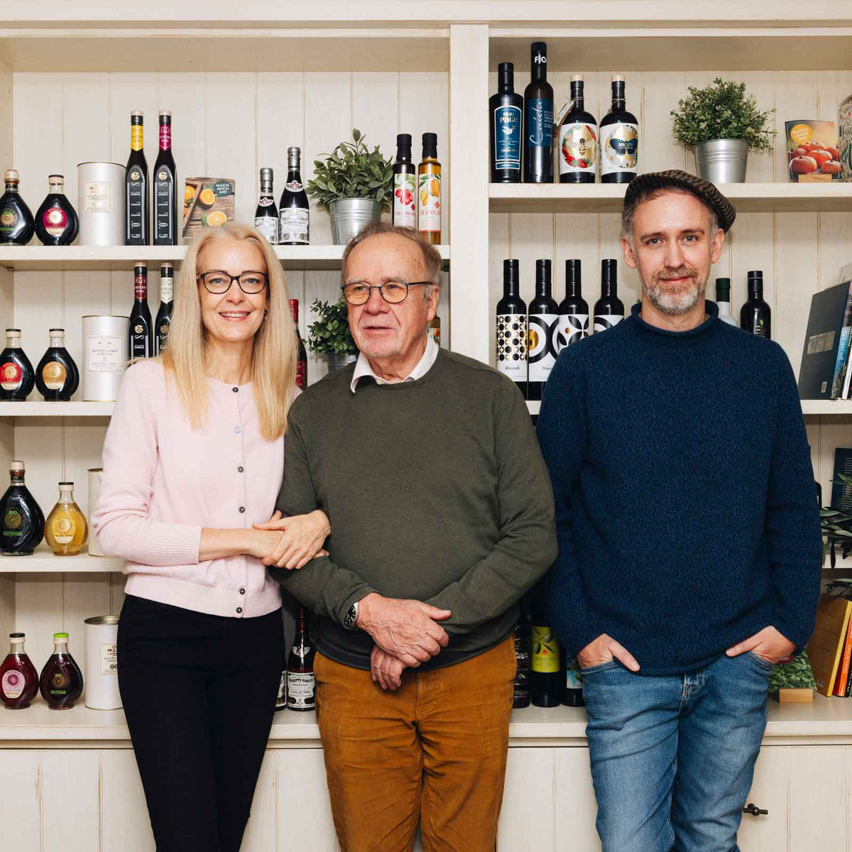 Andrea, Werner und Bastian Jendral im Verkostungsraum