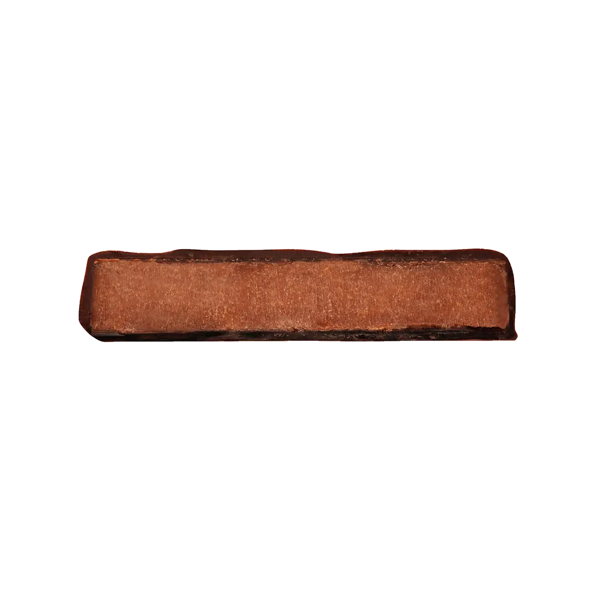 Praline mit Schokoladenüberzug, angeschnitten.