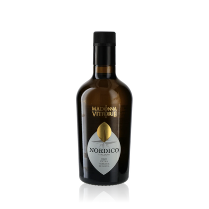 Olivenölflasche Madonna delle Vittorie Nordico, dunkle Flasche.