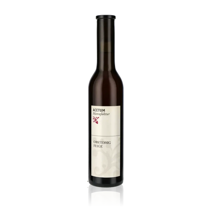 Feigenessig-Flasche von Martin Albrecht vor weißem Hintergrund.
