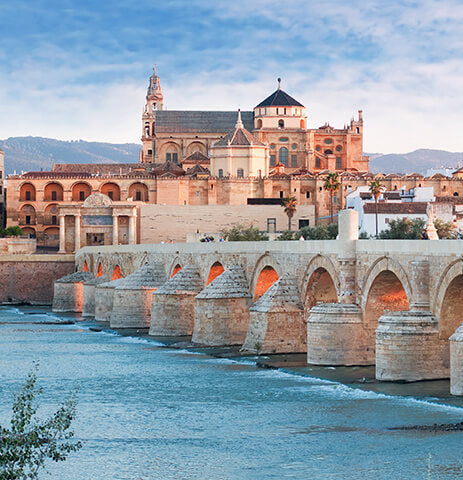 Brücke und historische Gebäude, Córdoba.