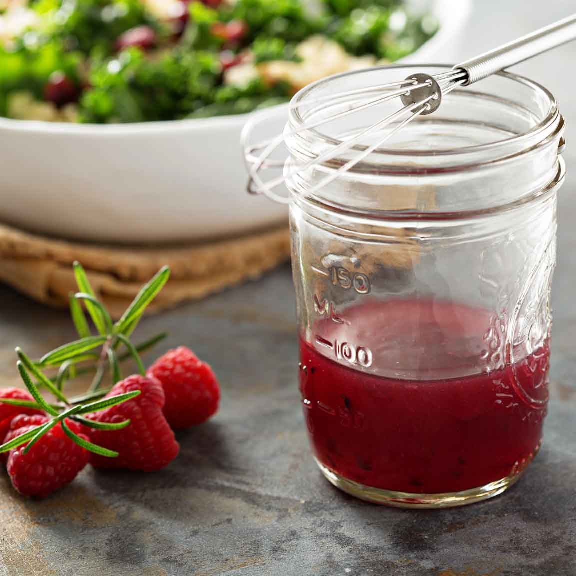 Himbeerdressing im Einmachglas