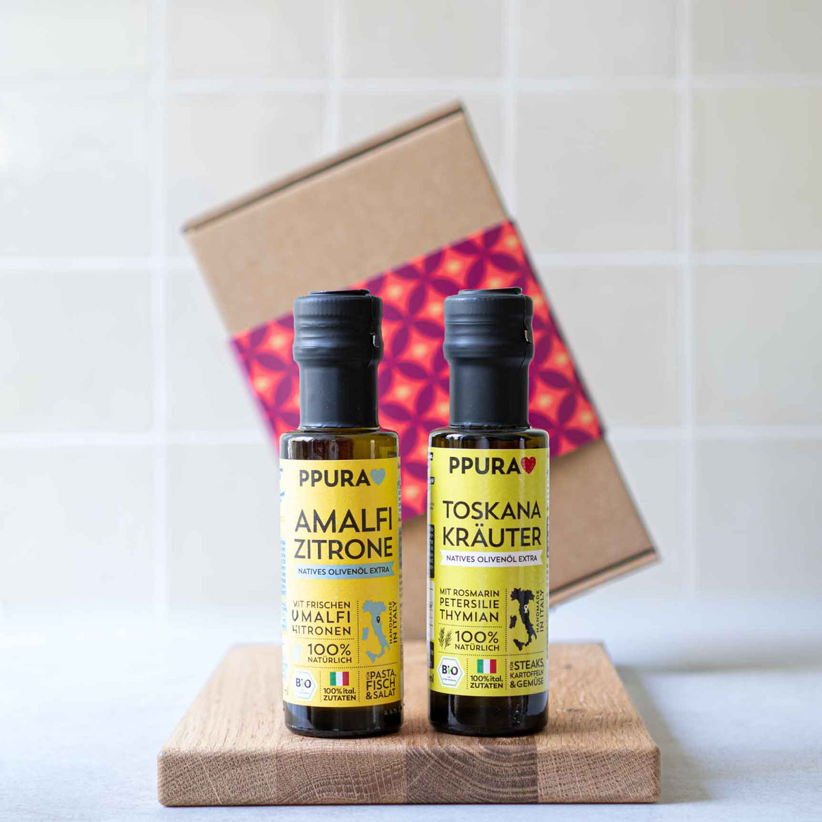 Kleine Geschenkset mit zwei aromatisierten Ölen (Zitrone und Kräuter)
