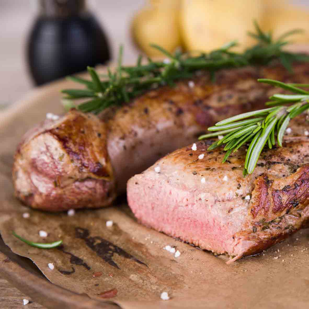 Schweinelände. Hierzu passt mittel-fruchtiges Olivenöl.