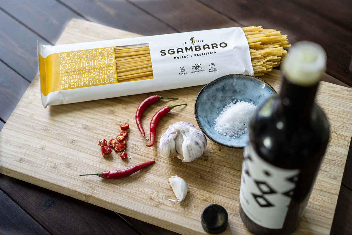 Zutaten für Spaghetti aglio, olio e peperoncino